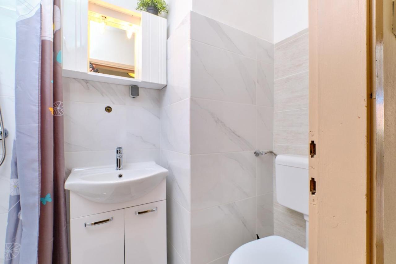 Apartments Vanda Mali Lošinj Екстериор снимка