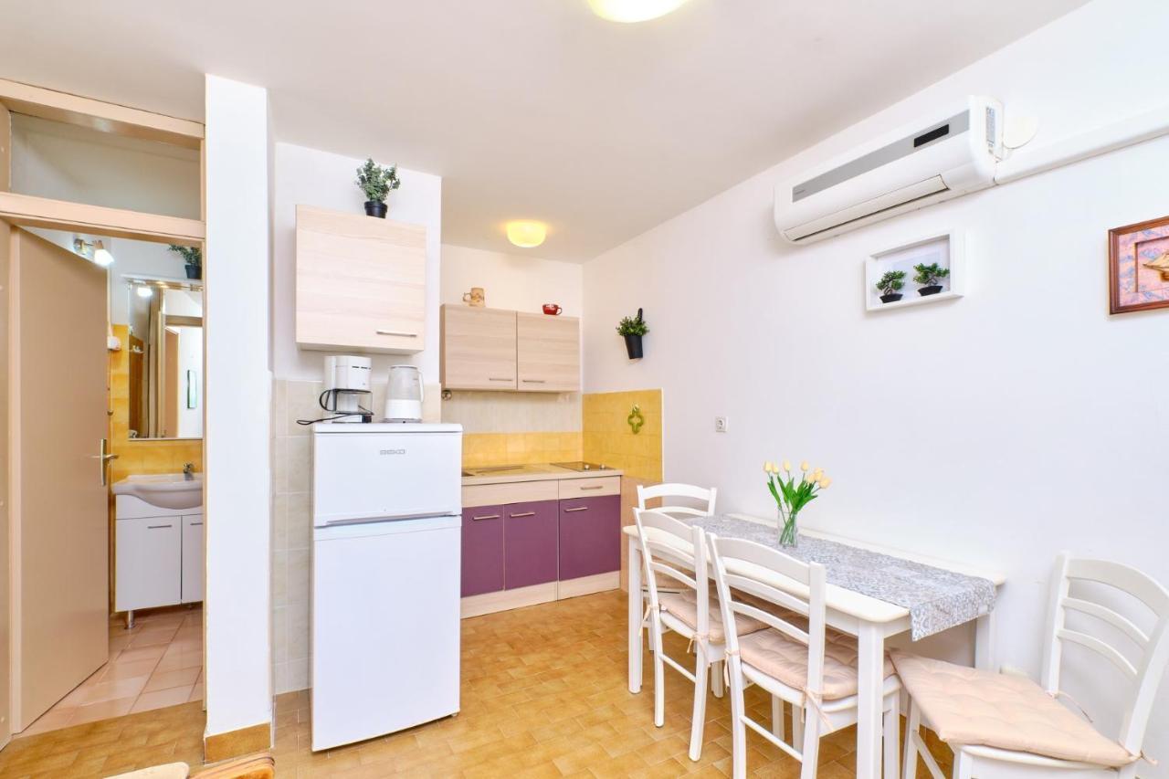 Apartments Vanda Mali Lošinj Екстериор снимка