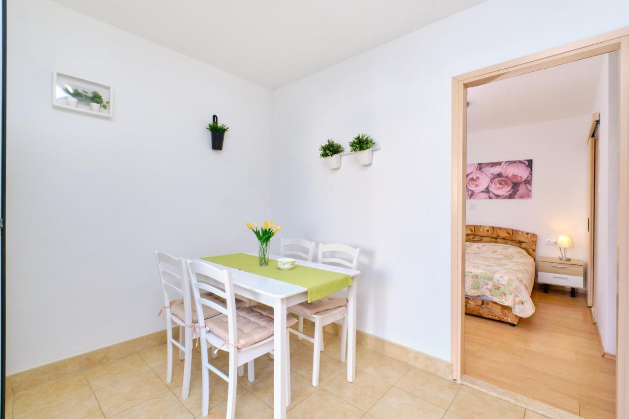 Apartments Vanda Mali Lošinj Екстериор снимка