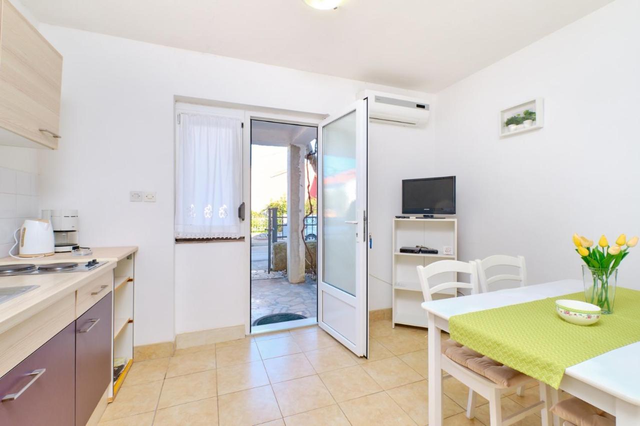 Apartments Vanda Mali Lošinj Екстериор снимка