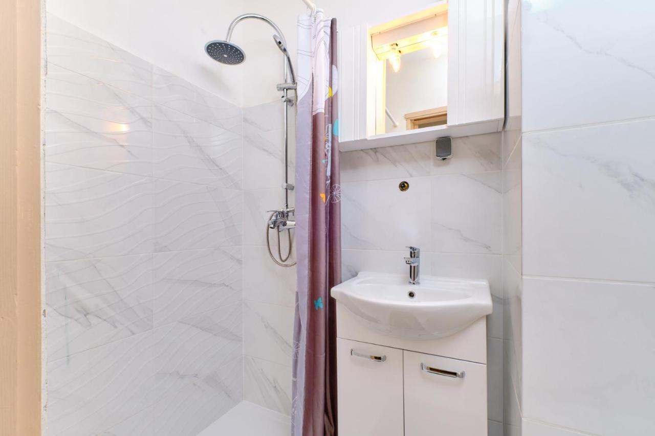 Apartments Vanda Mali Lošinj Екстериор снимка