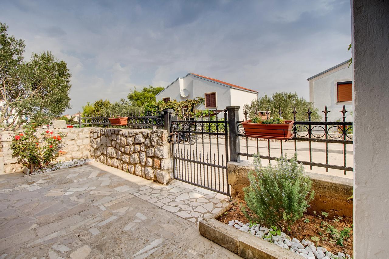 Apartments Vanda Mali Lošinj Екстериор снимка